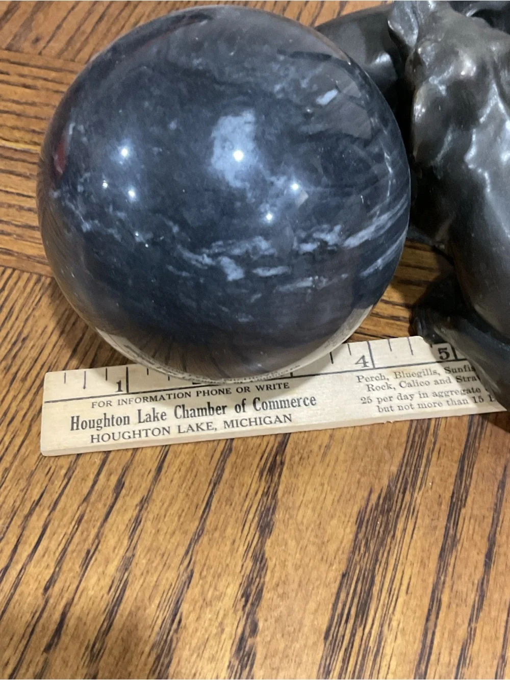 Decorative  Black Metal 3 Elephant Sculpture with Marble Orb
